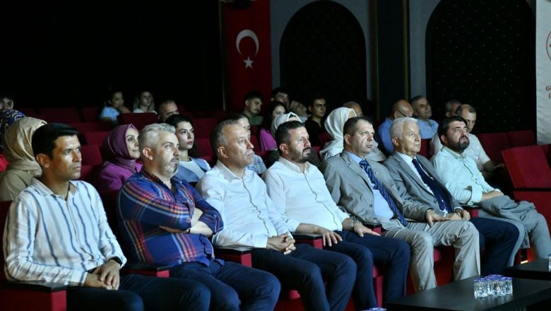 AK Parti'den Demokrasi Günü’nde Birlik Mesajı