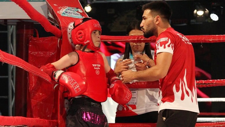 Balıkesir Muay Thai'de Dünya Arenasında Balıkesir Muay Thai'de Dünya Arenasında