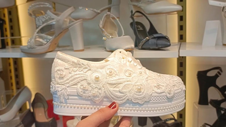 Balıkesir'de Gelin Ayakkabılarında Yeni Moda