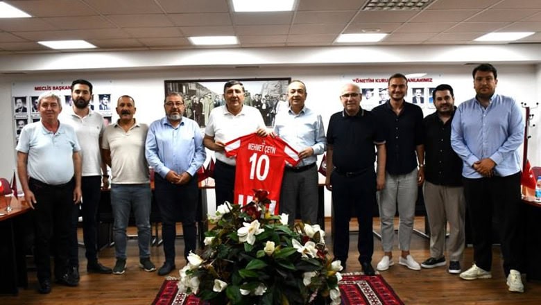 Balıkesirspor’dan Ticaret Borsası'na Ziyaret Balıkesirspor’dan Ticaret Borsası'na Ziyaret