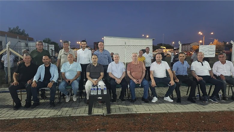 Katılım ve Destek Sağlayan Muhtarlara Plaket Katılım ve Destek Sağlayan Muhtarlara Plaket