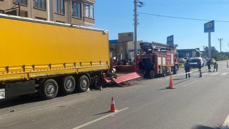 Edremit Yolunda Feci Kaza! 2 Kişi Öldü