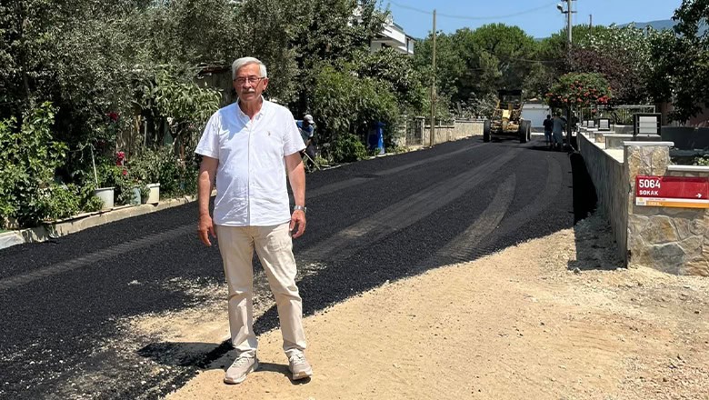 Erdek'te Asfaltlama Çalışmaları Devam Ediyor Erdek'te Asfaltlama Çalışmaları Devam Ediyor