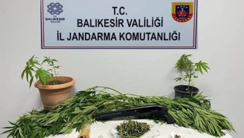 Balıkesir'de Kaçakçılığa Yönelik Büyük Operasyon Balıkesir'de Kaçakçılığa Yönelik Büyük Operasyon