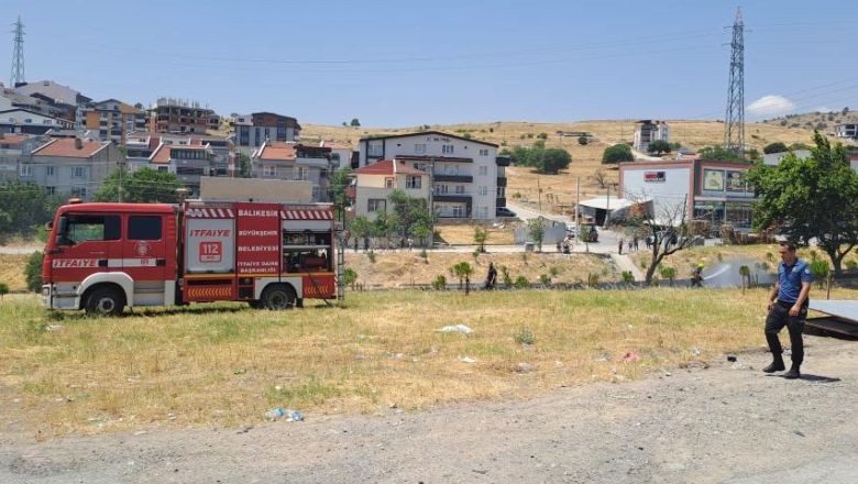 Kuru Otlar Alev Aldı! Korkutan Yangın