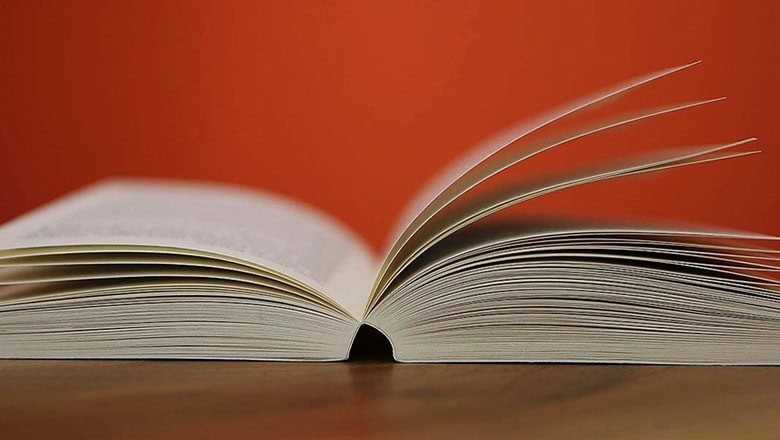 2023 yılının haziran ayında kitap üretiminde yüzde 2,7 oranında küçülme gerçekleşti. 2023 yılının haziran ayında kitap üretiminde yüzde 2,7 oranında küçülme gerçekleşti.