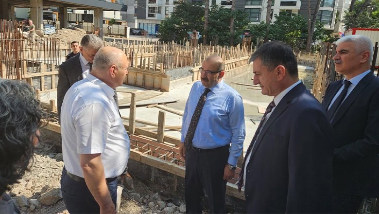 Aile Sağlığı Merkezi inşaatını incelediler.