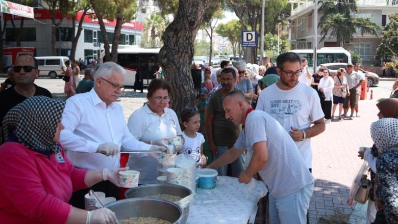 Burhaniye'de 3 Bin Kişi Beraberliği Paylaştı