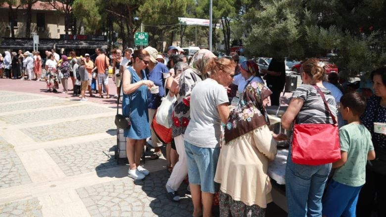 Burhaniye'de 3 Bin Kişi Beraberliği Paylaştı