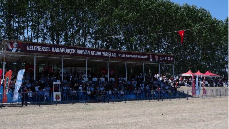 Susurluk Geleneksel Rahvan At Yarışları İlgi Gördü