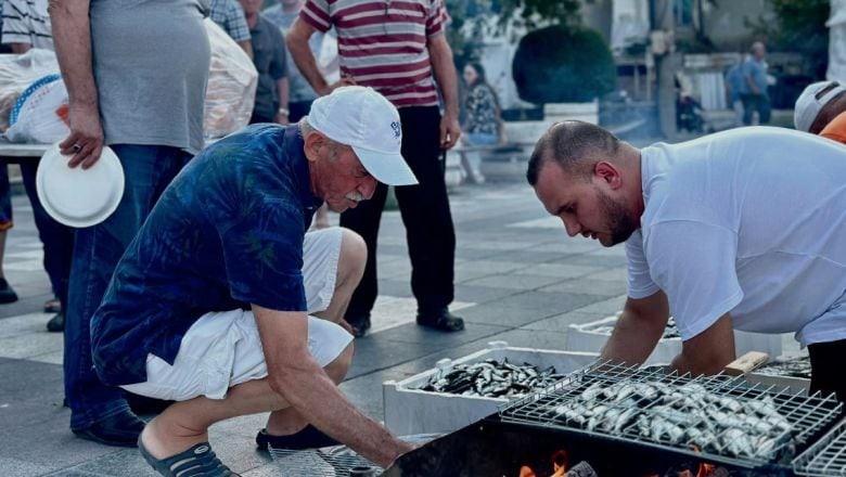 Marmara Adalar'da Balık İkramı Damak Şenlendirdi