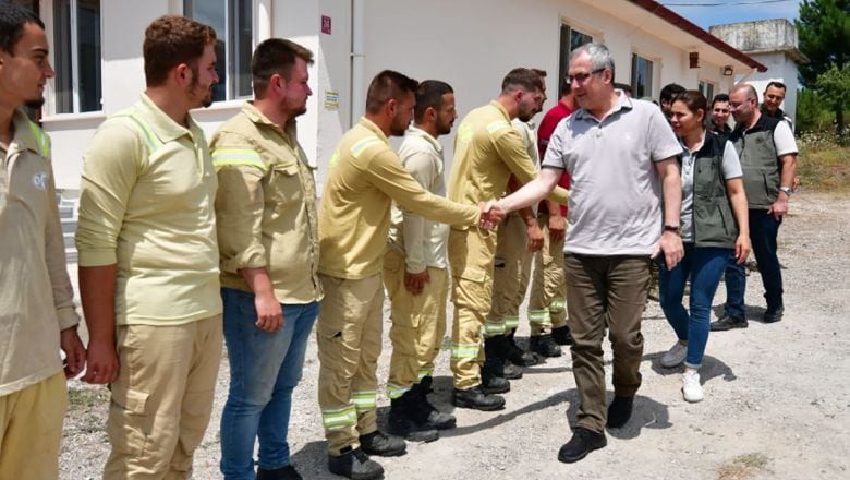 Kemal Kayıran'dan Yangın Ekibine Moral Desteği