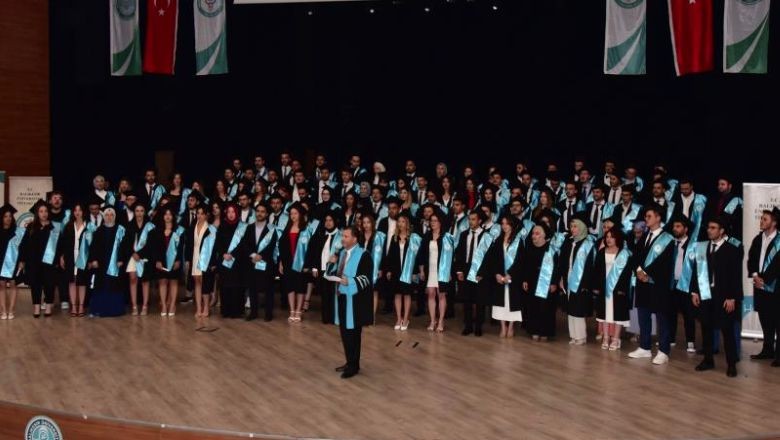 BAÜN 107 Yeni Doktor Mezun Verdi
