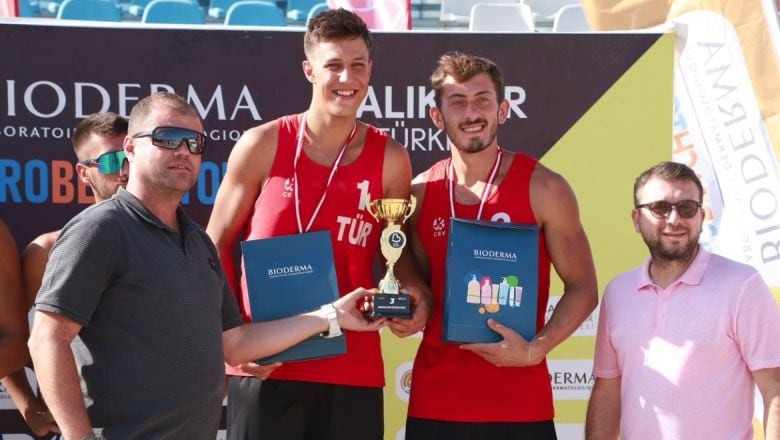 Balıkesir Ören’de Voleybolun Şampiyonları Taçlandı