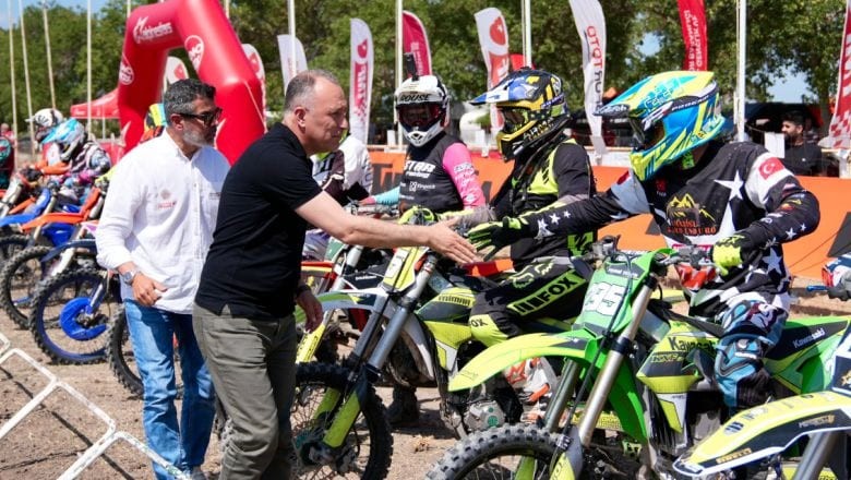 Gönen'de Motokros Şampiyonası Start Aldı
