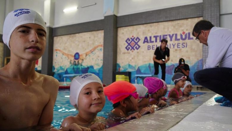 Balıkesir'de Gençler Tatilini Sporla Değerlendiriyor