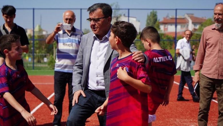Balıkesir'de Gençler Tatilini Sporla Değerlendiriyor
