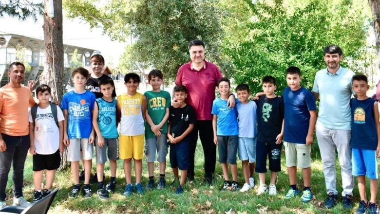 Gençler Havran'da Kahvaltı ve Ata Binme Keyfini Yaşadı