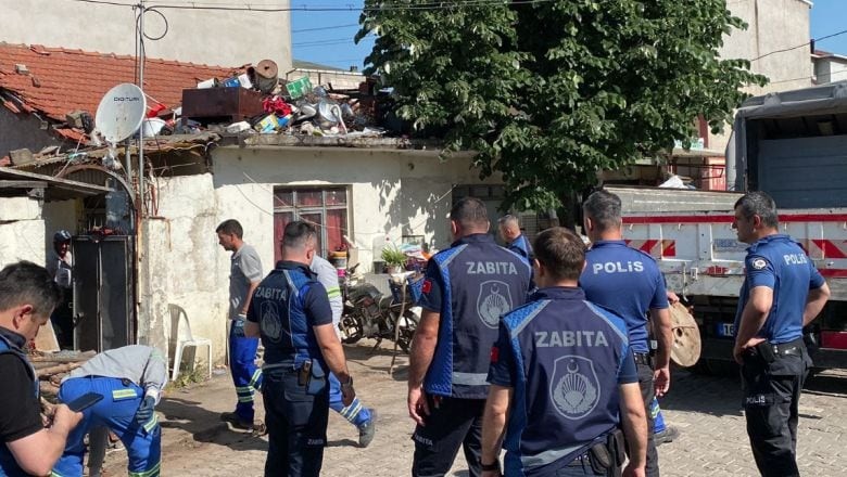 Gönen’de Kaldırım İşgalleri Kontrol Altına Alınıyor