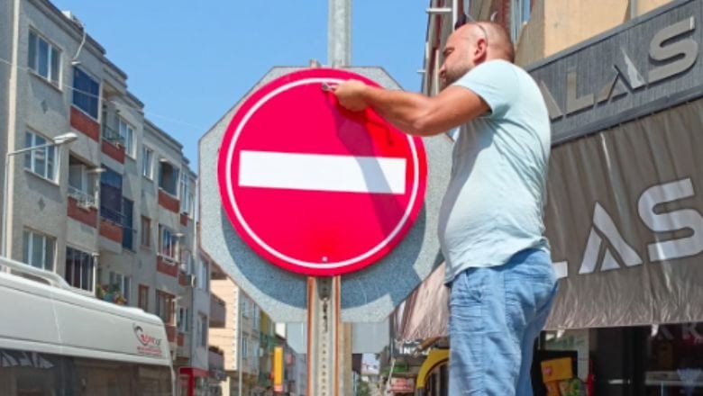 Gönen’de Kaldırım İşgalleri Kontrol Altına Alınıyor