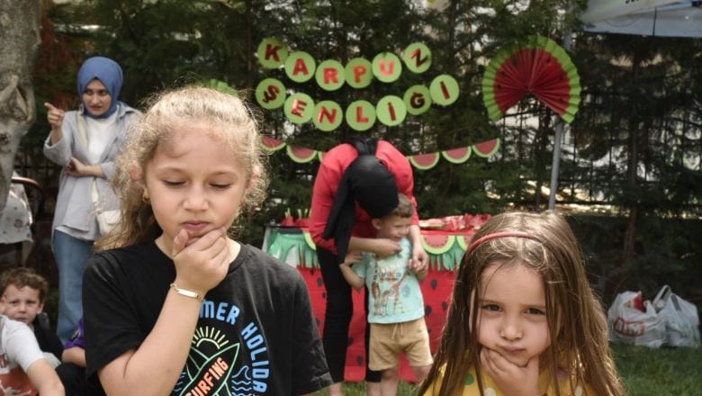 Dursunbey'de Çocuklar İçin Karpuz Şenliği Düzenlendi