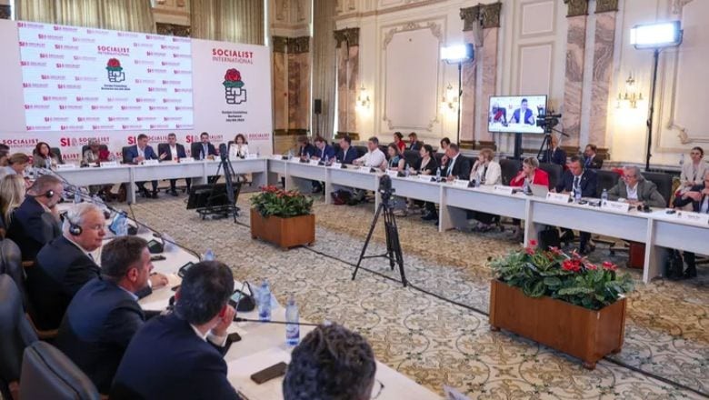 Özgür Özel: "AB Tam Üyelik Hedefimizi Koruyacağız"
