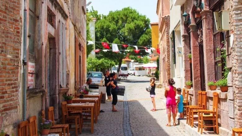 Bu Köy Ayvalık'ta 'Sanat Köy' Olarak Biliniyor!