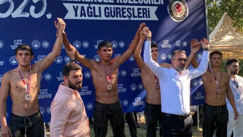 Sındırgı'nın Pehlivanları Bursa'da Madalya Yağdırdı