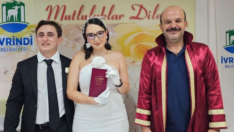 İvrindi'de Mutlu Günlere Başkan Lapanta'dan Destek