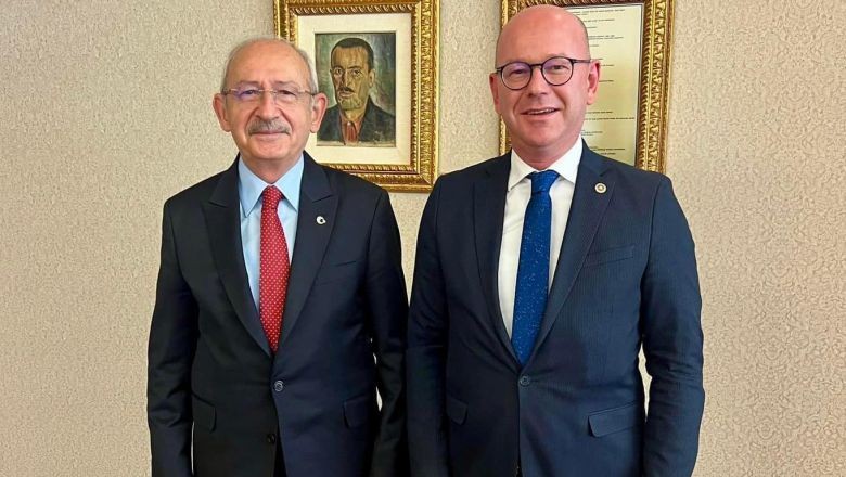 Serkan Sarı'dan Kılıçdaroğlu'na Destek