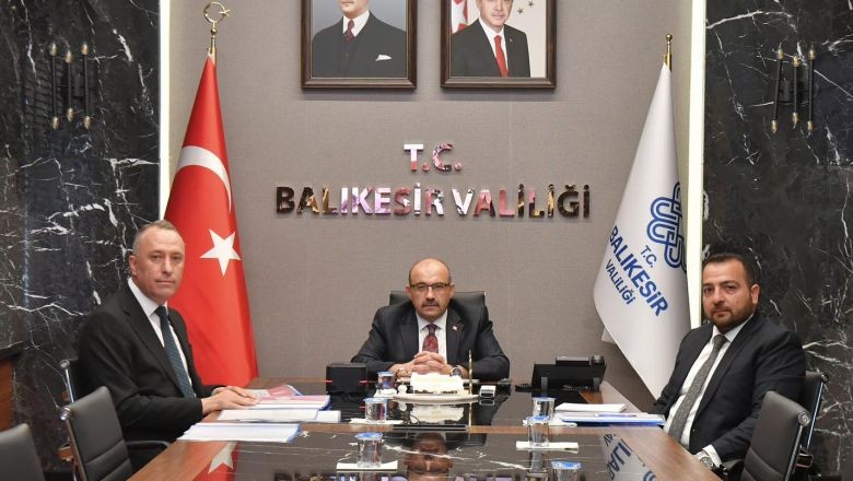Ustaoğlu Bakanlarla Yurt Çalışmalarını Görüştü