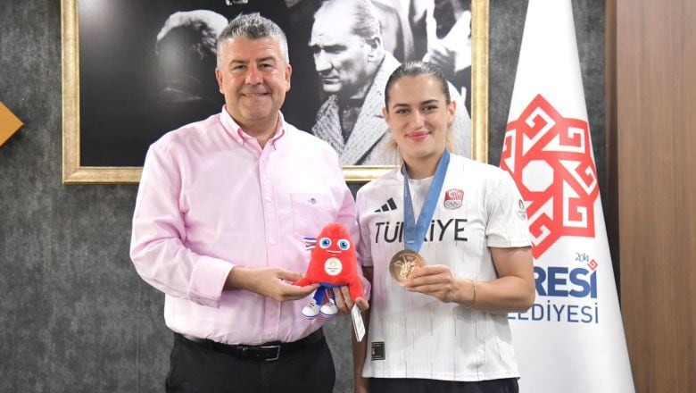 Paris 2024 Olimpiyat Oyunları resmi lisansı 3 yaşından büyük çocuklar için olan oyuncak