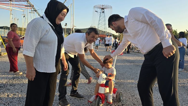 Milletvekili Aytekin'den Bigadiç Panayırına Destek