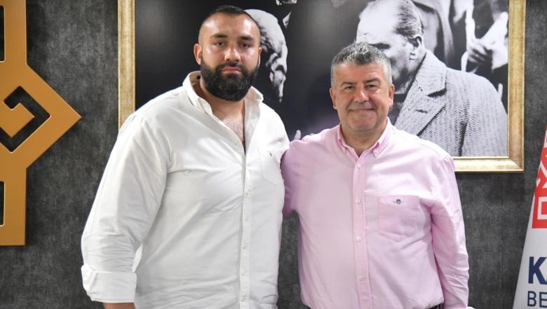 Balıkesirli milli boksörümüz Ali Eren Demirezen