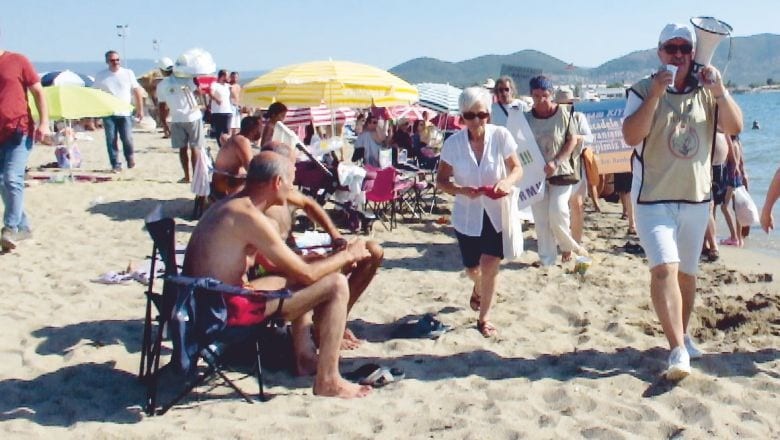 Canlıları Korumak İçin Kıyılardan Açıklama Yaptılar Canlıları Korumak İçin Kıyılardan Açıklama Yaptılar
