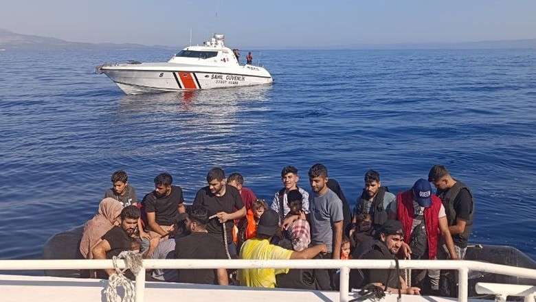  19 Düzensiz Göçmene Bakın Ne Yaptılar...