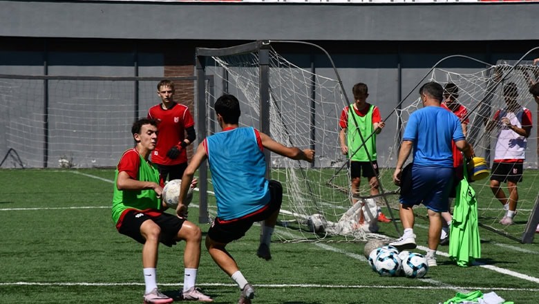 Balıkesirspor Altyapısı Sezona Hazırlanıyor Balıkesirspor Altyapısı Sezona Hazırlanıyor