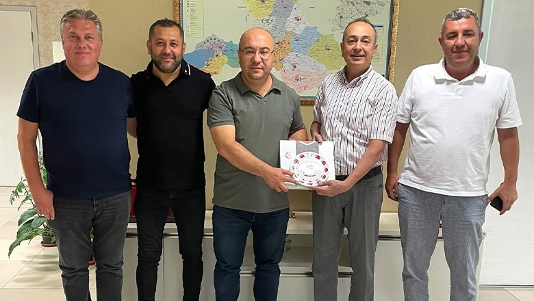 Balıkesirspor'dan İl Sağlık Müdürü'ne Ziyaret Balıkesirspor'dan İl Sağlık Müdürü'ne Ziyaret