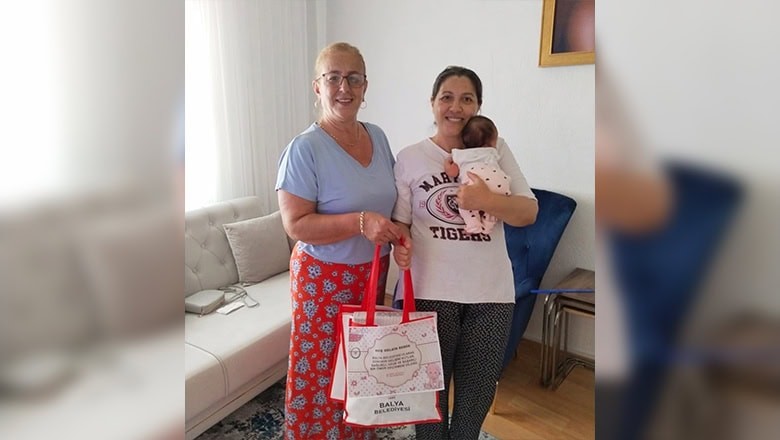Balya'da Yeni Doğan Bebeklere Anlamlı Hediye Balya'da Yeni Doğan Bebeklere Anlamlı Hediye