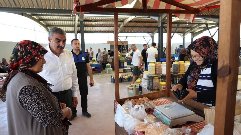 Başkan Gaga Pazarın Nabzını Tuttu