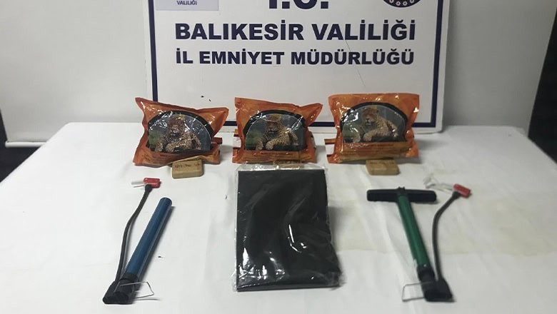 Burhaniye'de Düzensiz Göçmen Operasyonu Burhaniye'de Düzensiz Göçmen Operasyonu