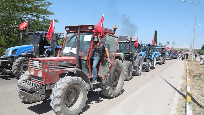 CHP'li Sarı’dan Hükümete Tepki: "Çiftçinin Hakkını Verin!" CHP'li Sarı’dan Hükümete Tepki: "Çiftçinin Hakkını Verin!"