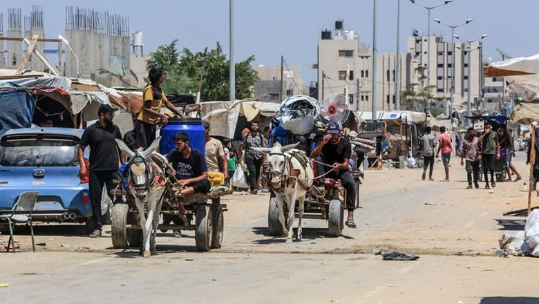 İsrail Gazze'de Zorunlu Göçü Sürdürürek Saldırıyor İsrail Gazze'de Zorunlu Göçü Sürdürürek Saldırıyor
