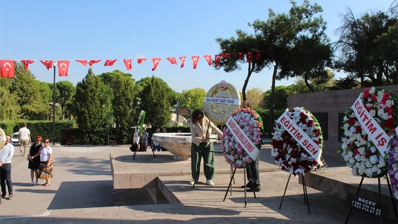 Tabip Odası, Atatürk Anıtı’na Çelenk Sundu Tabip Odası, Atatürk Anıtı’na Çelenk Sundu