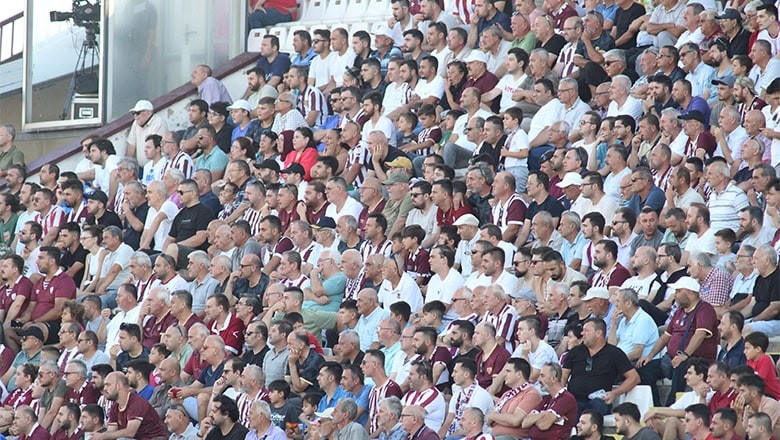 Bandırma Emniyeti ve Taraftarlardan İşbirliği Buluşması Bandırma Emniyeti ve Taraftarlardan İşbirliği Buluşması