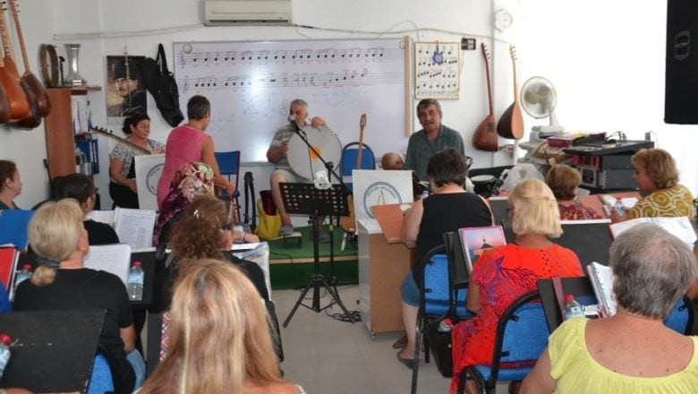 Küçükköy-Ayvalık Halk Müziği Derneği'nden Konser