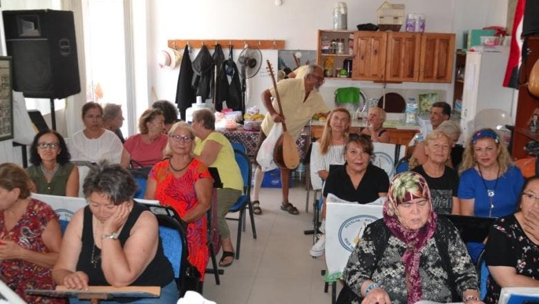 Küçükköy-Ayvalık Halk Müziği Derneği'nden Konser