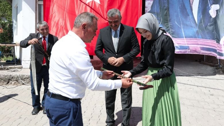 Kınalı Eller Üretiyor Balıkesir Kalkınıyor