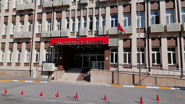 Balıkesir'de Bayraklar Yarıya İndi!