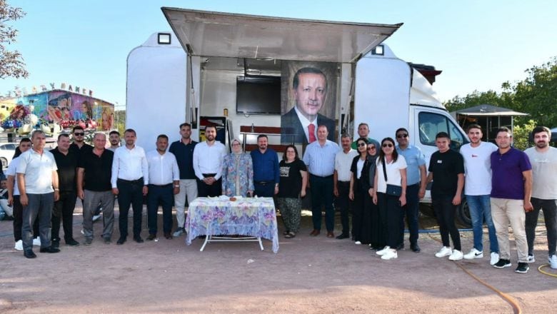 Vekil Uygur Panayırda Eski Günleri Yad Etti